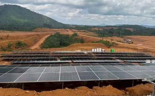 Panel surya di area tambang Pulau Meliau